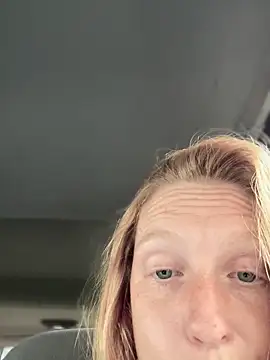 GoldenFlameGoddess's cam snapshot