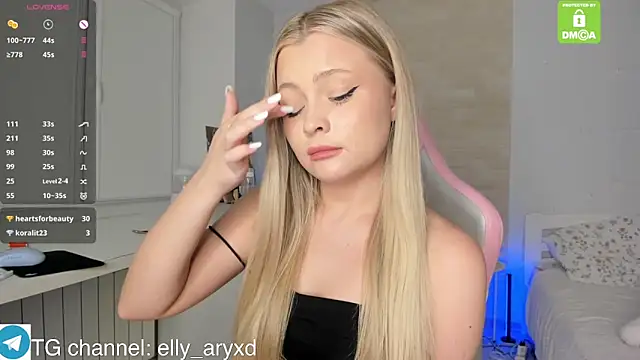 elly_aryxd's cam snapshot