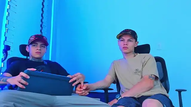 HOT_boy2025's cam snapshot