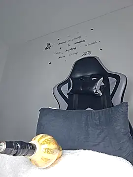 big_pusyy's cam snapshot