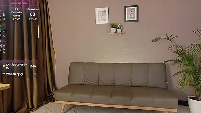 Saly_Moon1's cam snapshot