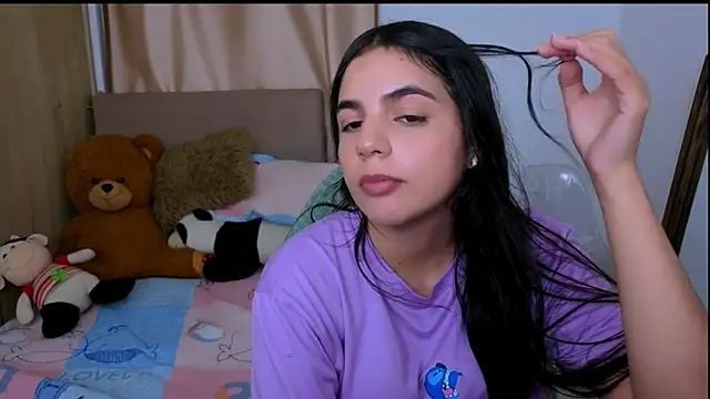 _elenna's cam snapshot