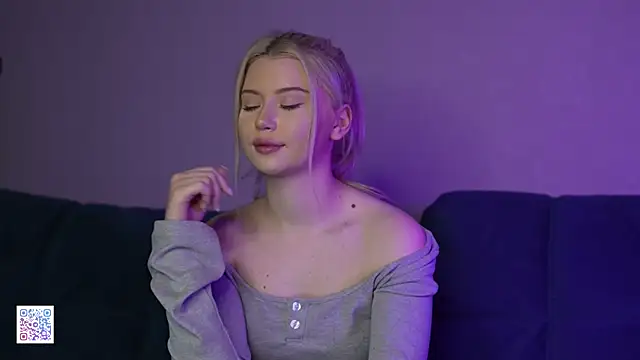 AshleyNikoo's cam snapshot