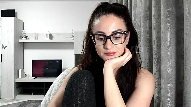 AleeAlice's cam snapshot