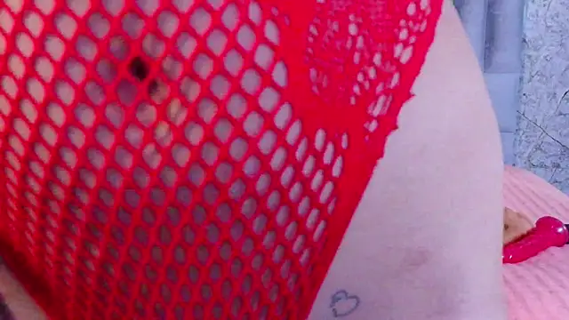 cutepetitee's cam snapshot