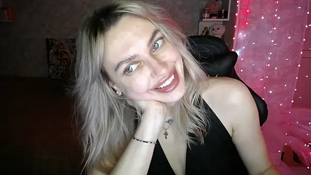 NickyAdamidi's cam snapshot