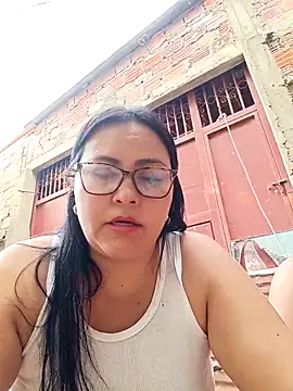 Dirty-Momm-Divorced-Hot's cam snapshot