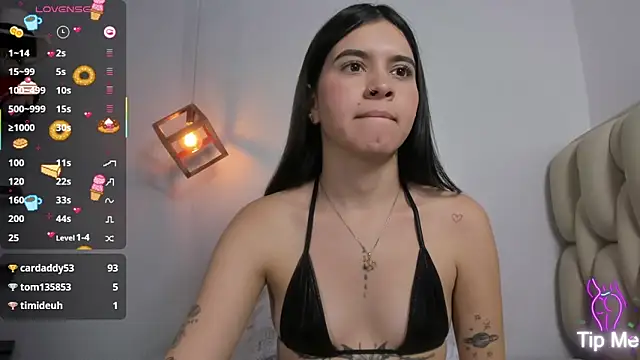 cassiehoward14's cam snapshot