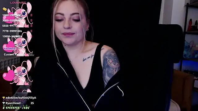 Rania_Stitch's cam snapshot