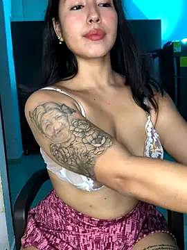 EmmaRossem's cam snapshot