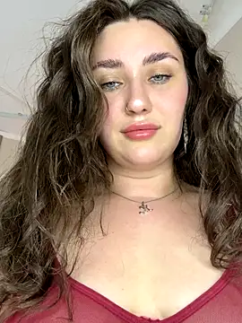 KiraBarlows live sex cam