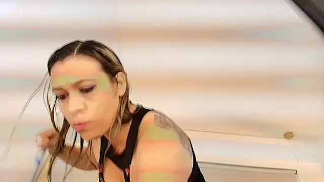 zarah_andrew__'s cam snapshot