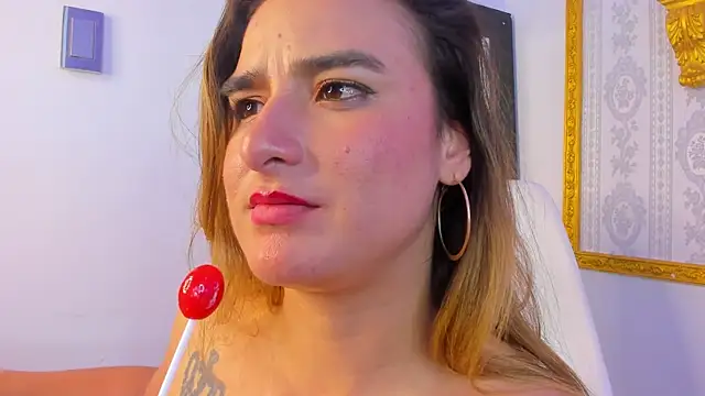 CandyQueenGold's cam snapshot