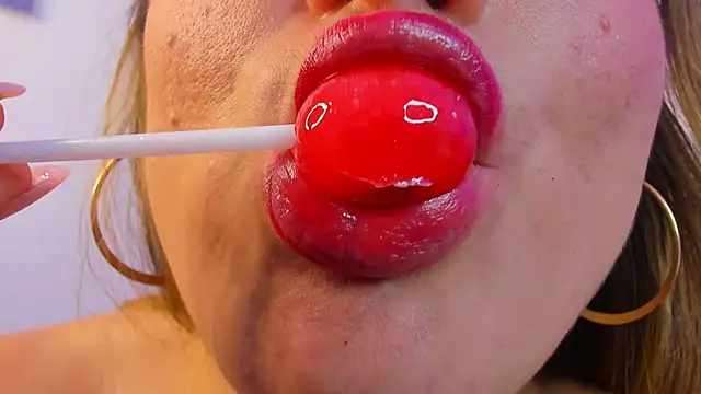 CandyQueenGold's cam snapshot