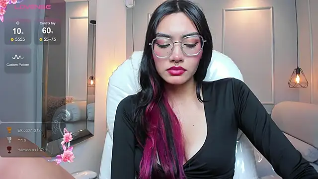 AzuraKindong's cam snapshot