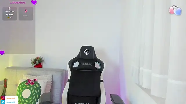 ambar-wells's cam snapshot