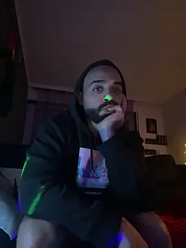 1Richrichard1's cam snapshot