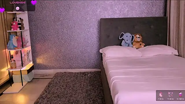 Khaleesiiii's cam snapshot