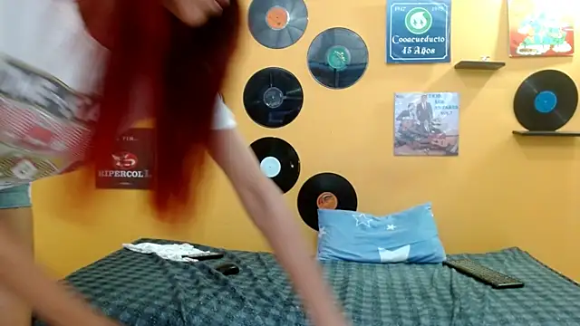 skinnyverus18's cam snapshot