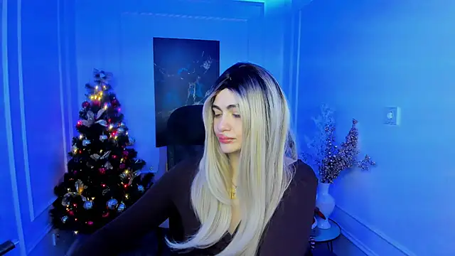 LeslieMineg's cam snapshot