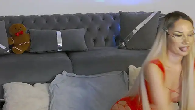 CoraliaDiamond's cam snapshot