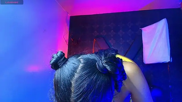 Sweettpleasure's cam snapshot