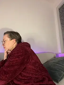 FemDom_RubyKnightXXO's cam snapshot