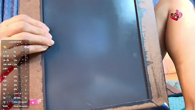 x_milu's cam snapshot