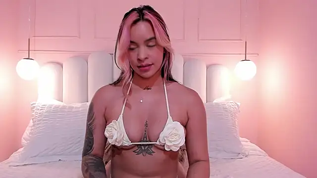 sarah_salis_'s cam snapshot