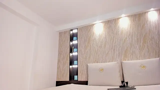 ayla_velt's cam snapshot