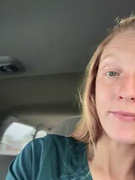 GoldenFlameGoddess live sex cam