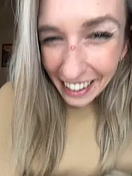 lola_tentatiion live sex cam