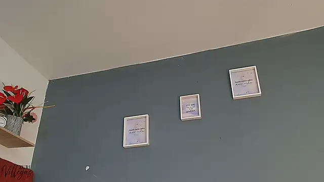 zuri_villegas's cam snapshot