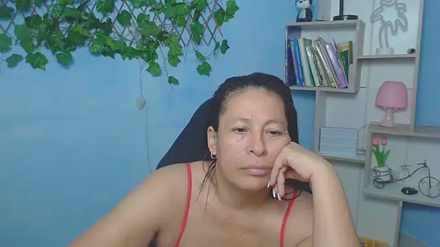 mature_martina's cam snapshot