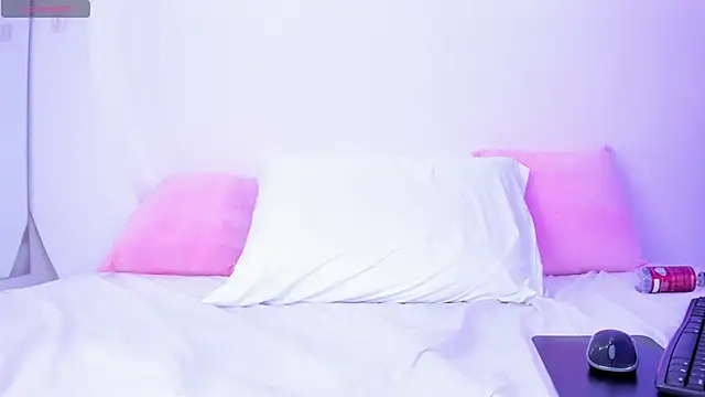 ValeriMilton's cam snapshot