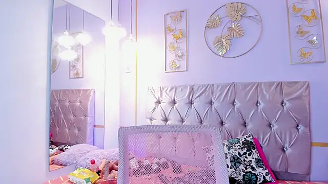 Sharktitiare_'s cam snapshot