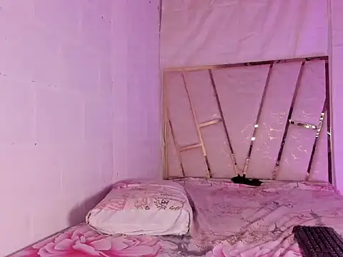 Julia-Blair's cam snapshot