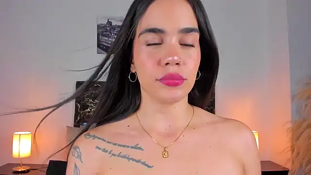 April_Cutee live sex cam