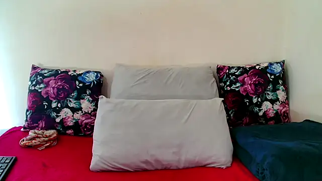 HotSmallTits live sex cam