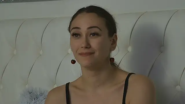 AliceMunro's cam snapshot