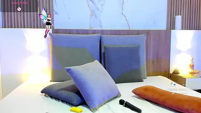 Zhara_Lenoire's cam snapshot