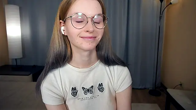 ToyaPletz's cam snapshot