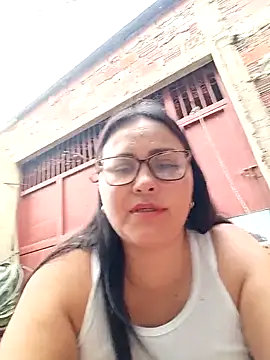 Dirty-Momm-Divorced-Hot's cam snapshot