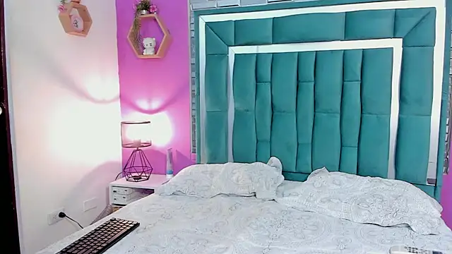 LORENSCOLLINS's cam snapshot