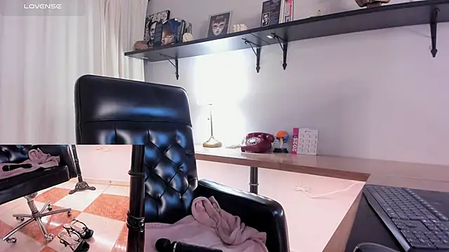 Pamela_Johnsonn's cam snapshot