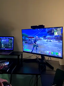 Your_Paris's cam snapshot