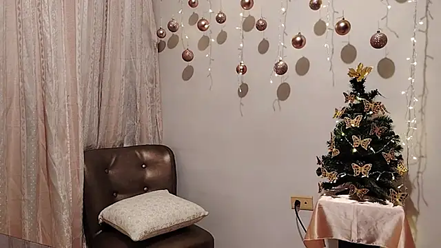 Bella_Exhibition's cam snapshot