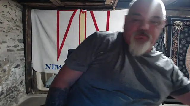 Newfiesausage1972 live sex cam