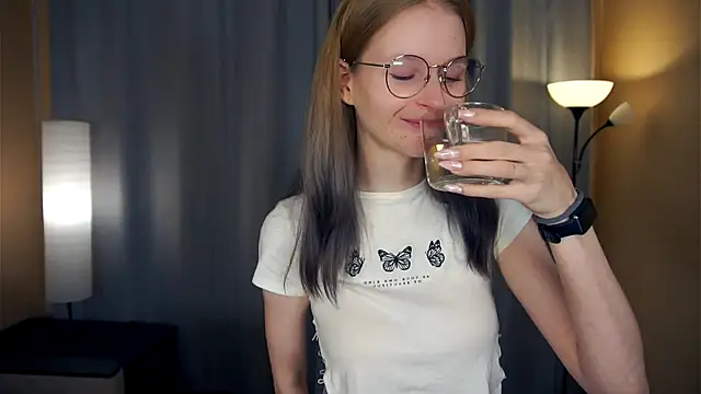 ToyaPletz's cam snapshot