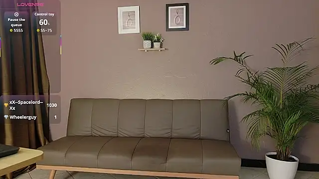 Saly_Moon1's cam snapshot